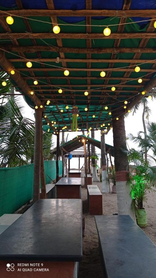Anandi Villa Homestay Adhi エクステリア 写真