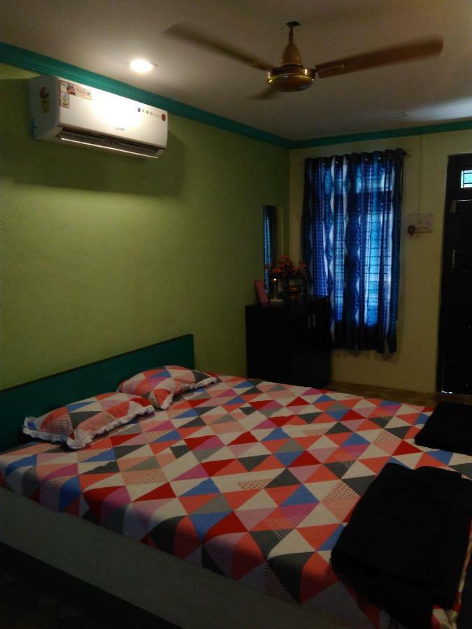 Anandi Villa Homestay Adhi エクステリア 写真